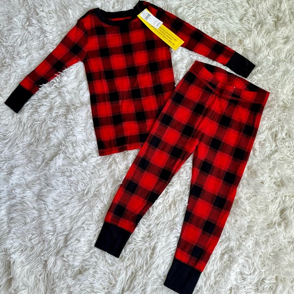 NWT LITTLE BOYS/GIRLS Gap Kids Red Plaid Pajama Set | Size 4 - Picture 3 of 3